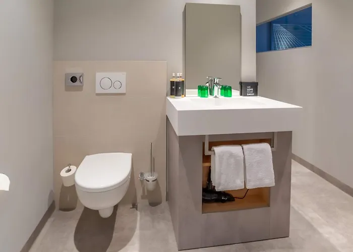 Elaya Kevelaer, Trademark Collection By Wyndham Hotel 3*